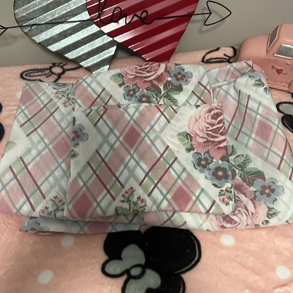 (New Open to wash) Vintage (2)Pillow case, fitted sheet and...